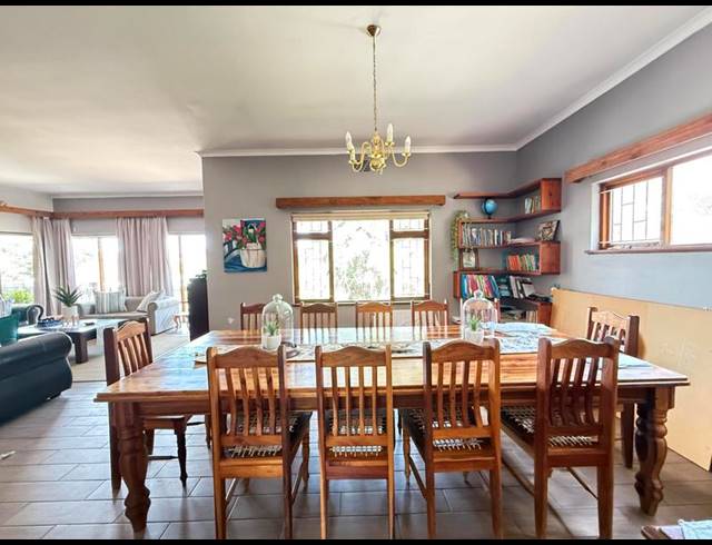 5 BEDROOM HOUSE FOR SALE IN BERGZICHT